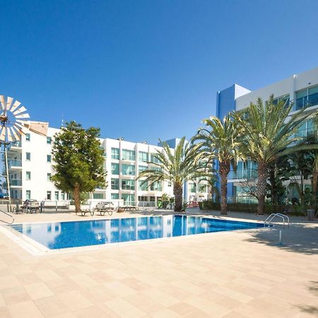 Lucile - Coralli Beachfront Apartment Paralimni Ngoại thất bức ảnh
