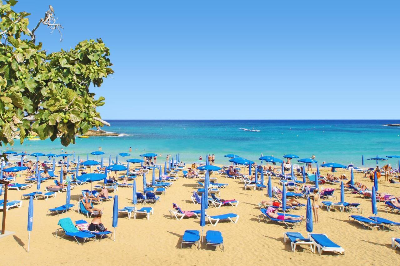 Lucile - Coralli Beachfront Apartment Paralimni Ngoại thất bức ảnh