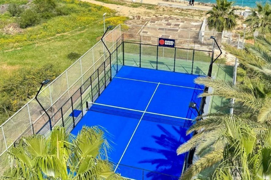 Lucile - Coralli Beachfront Apartment Paralimni Ngoại thất bức ảnh