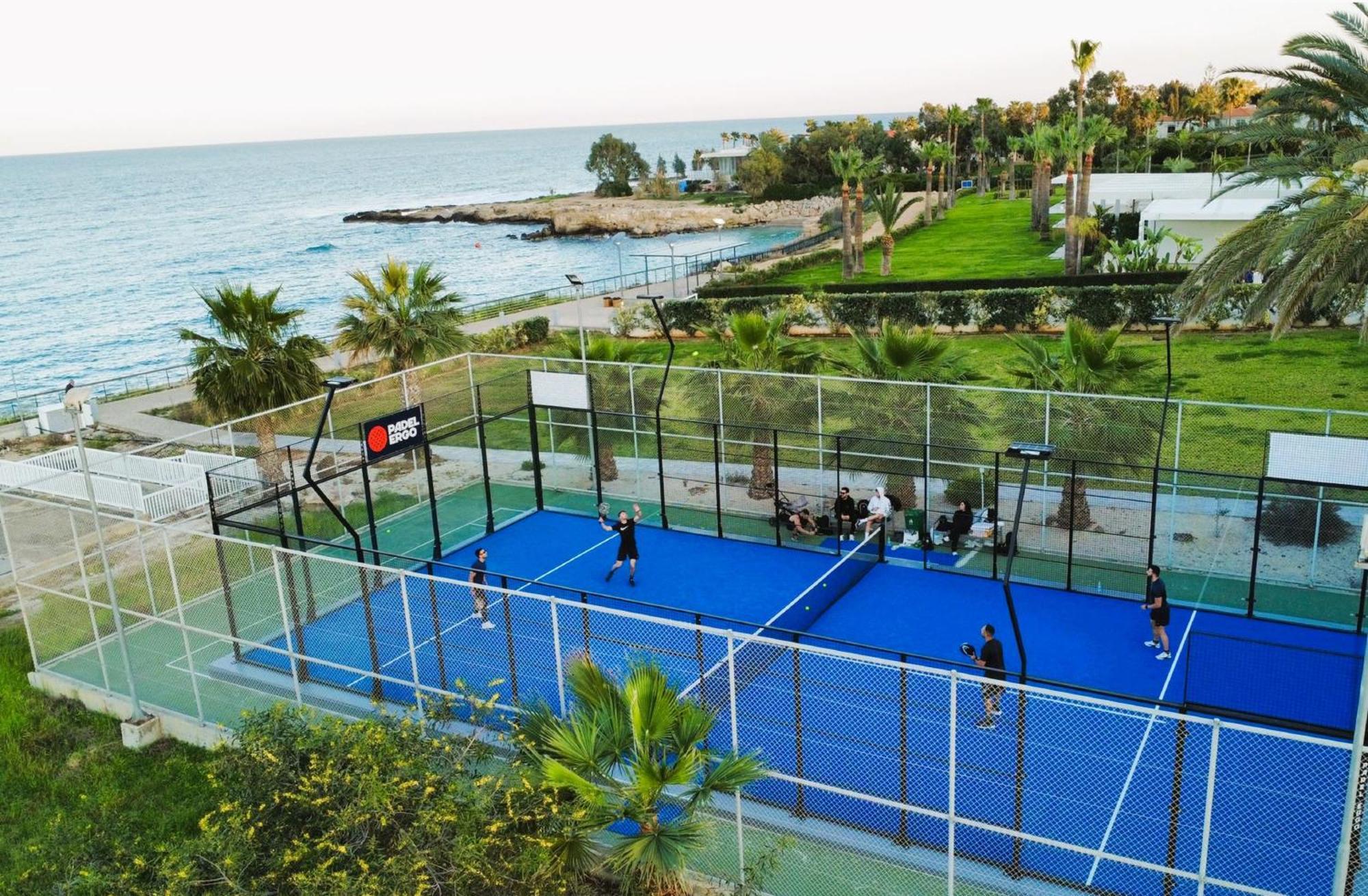 Lucile - Coralli Beachfront Apartment Paralimni Ngoại thất bức ảnh